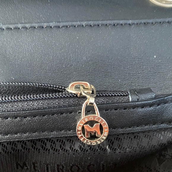 METROCITY Black Quilted Leather Shoulder Bag W/Gold-Tone Chain Strap & Hardware - Picture 5 of 14